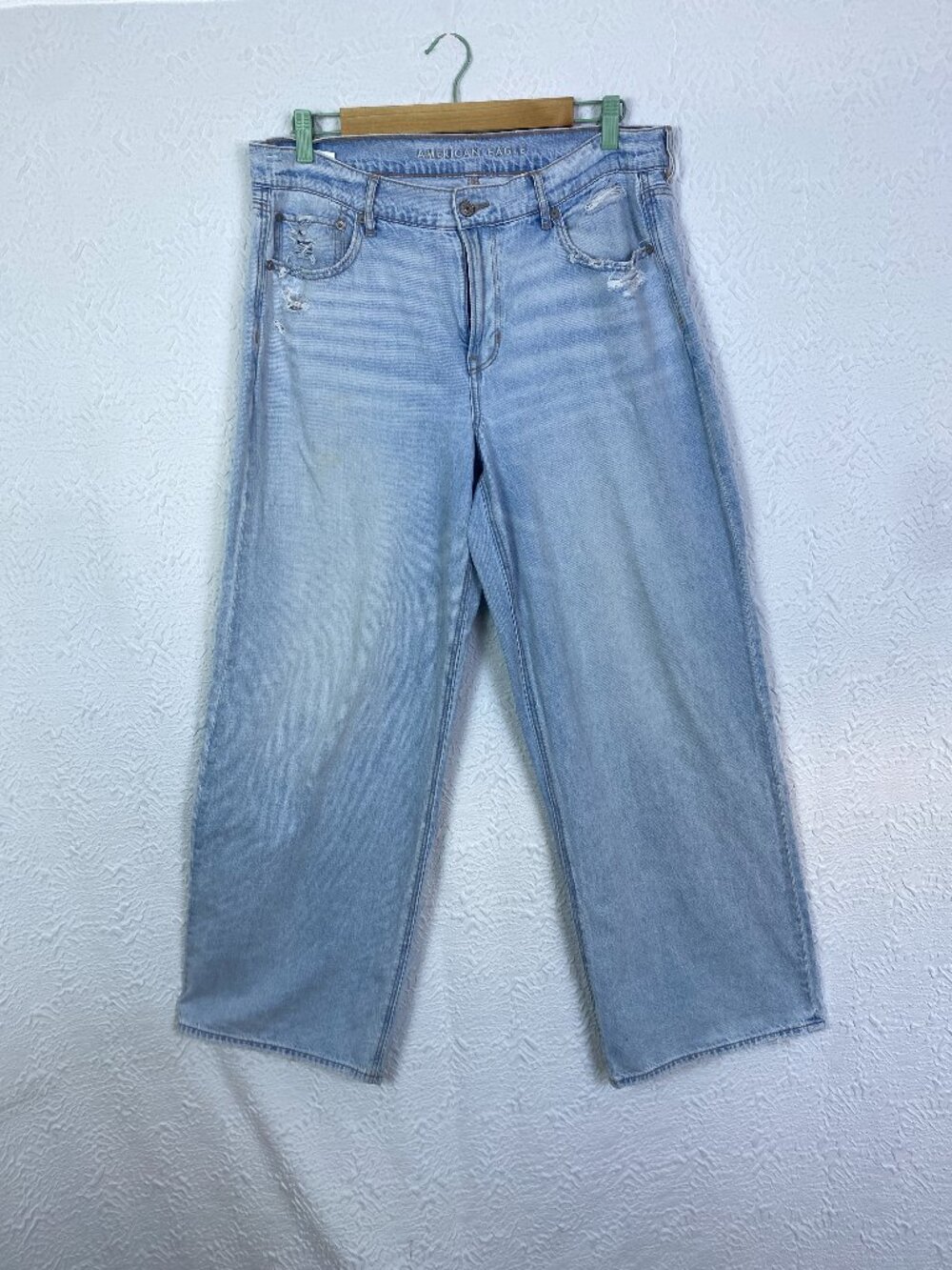 American Eagle Low Rise Skater Jeans Light Wash Wide Leg Size 12